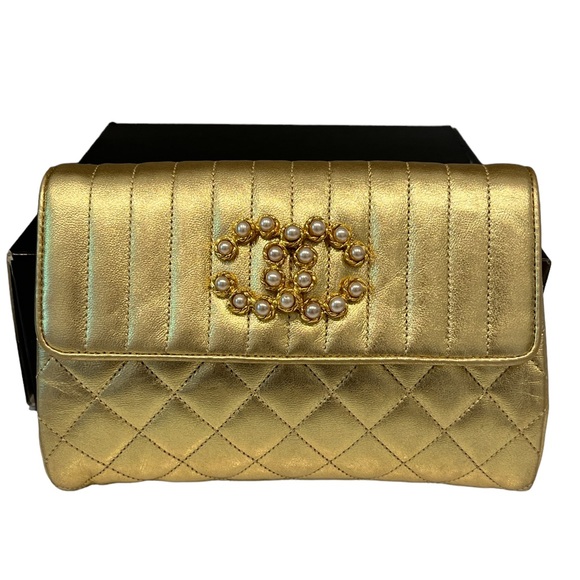 Vintage Chanel Pearl CC Front Flap Crossbody Bag - Picture 2 of 16